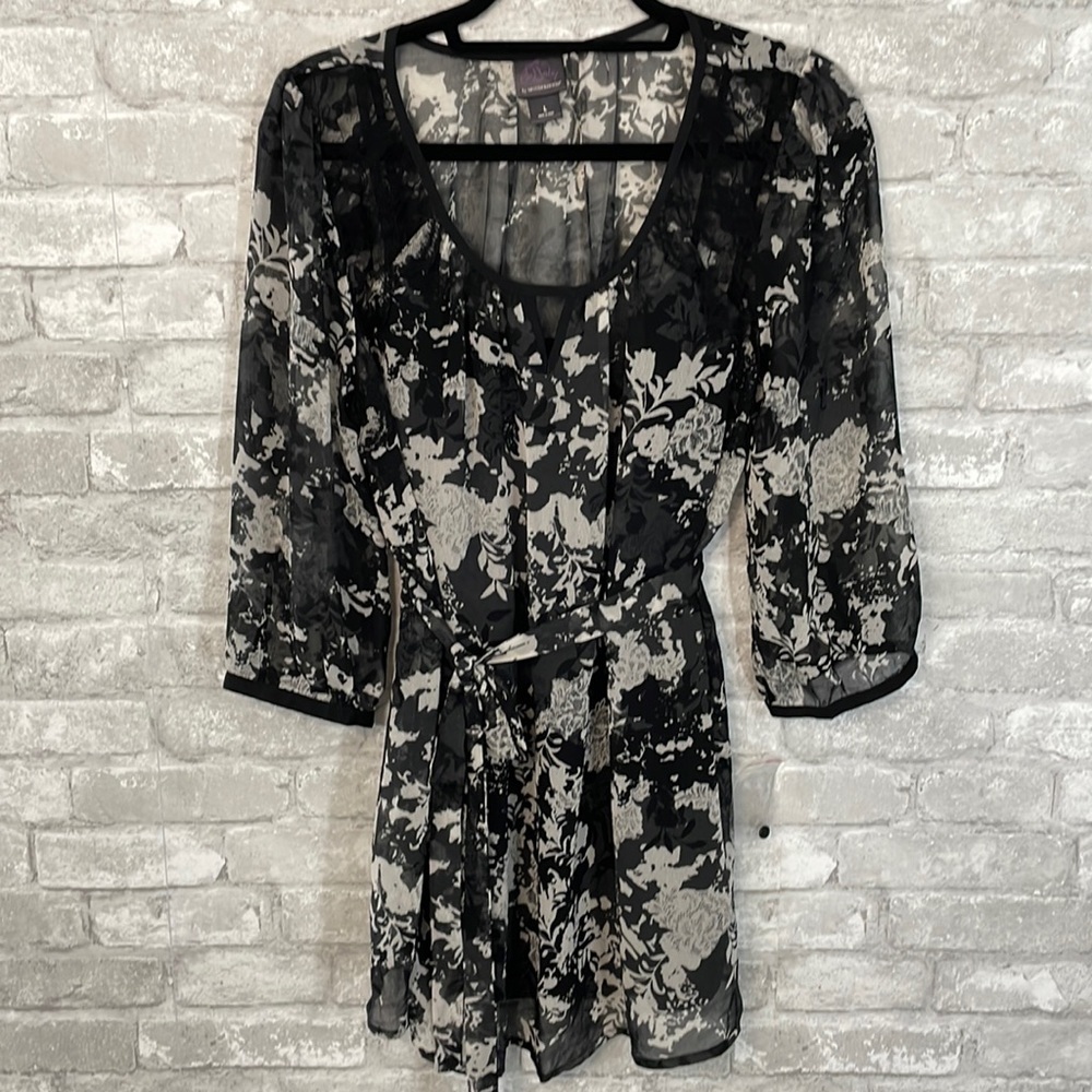Oh Baby by Motherhood Lace Floral Blouse